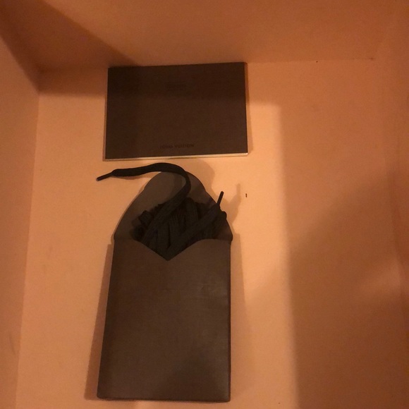 Louis Vuitton sneakers - Picture 8 of 8